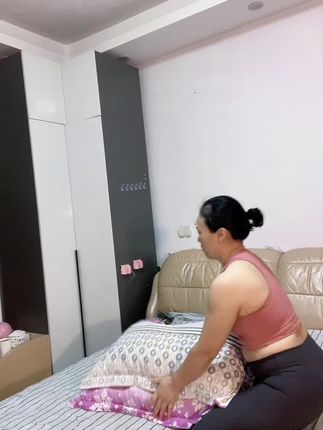 横叉终于可以了,功夫不负有心人 #正常瑜伽动作无不良引导 #横叉练习方法 #横叉一字马 #横叉竖叉 #坚持锻炼给自己一个好身体