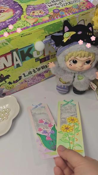 自制春日花朵流沙书签分享来啦
春日,安安静静在家做手工,一枚书签,治愈日常。
所用材料:水彩纸,丙烯马克笔,透明塑料袋,勾线笔,水彩笔,笔刀,剪刀,圆角器,盐,水晶碎,胶水。
#创作灵感 #手工 #手绘 #书签制作 #WAKUKU