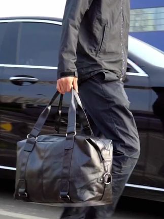 大容量旅行包,男士出门必备#男包 #旅行包