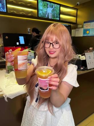 霸王茶姬好会做饮品呀#尽兴世界感受瞬间#霸王茶姬茶特调#霸王茶姬走走系列#一书一帧尽兴瞬间#霸王茶姬上海