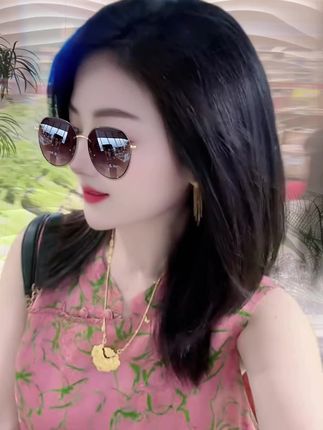 #优雅气质 #轻奢女装 #气质范 #美出新高度 @DOU+小助手