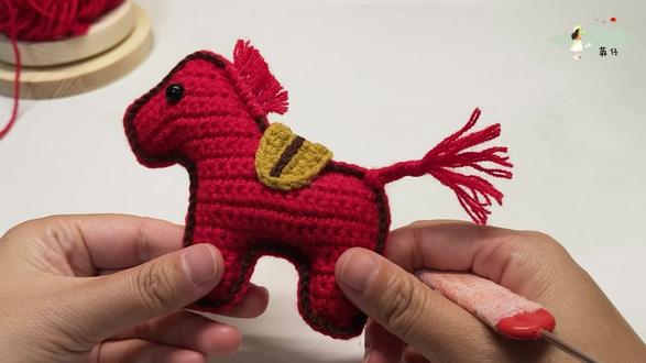 No.20小红马丨提前祝大家马年大吉马上暴富马上行大运~ #手工 #给我一双巧手 #手工钩织 #钩织教程