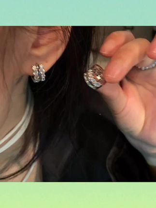 耳饰 圈圈~耳环小众设计感高级冷性风耳钉女新款洋气耳饰女高级感#耳环 #耳钉 #耳环饰品 #配饰 #