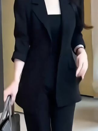 大码时尚黑色西装套装#秋季新款时尚气质西装套装#西服上衣微喇裤两件套#精致优雅#品质女装#穿出高级感
