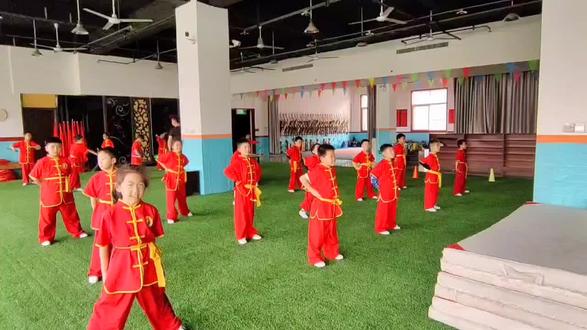下腰训练之闪腰#济源市射击射箭协会 #济源市育龙武校 #河南中原育龙体育培训有限公司 #王屋论箭