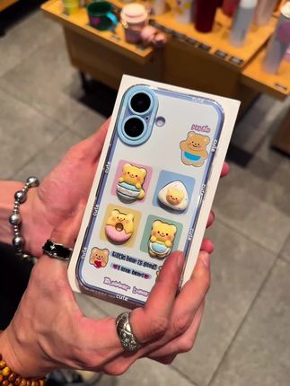 哇塞、超好看的立体小熊手机壳#爱了爱了 #手机壳耐脏高级感 #手机壳 #创意手机壳 #潮牌手机壳