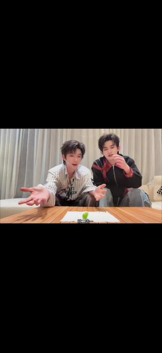 好咸啊,郝宝,原来大兄弟私下这样叫普普啊#日常磕糖 #云熠##云旗##郝熠然