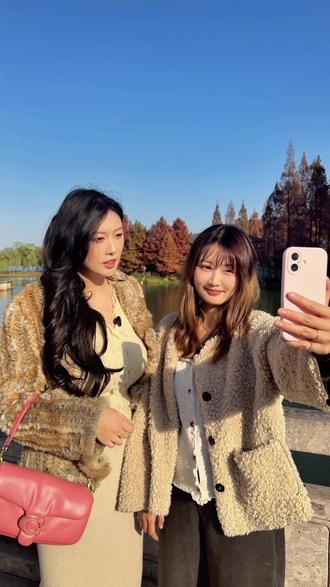 #原创视频 #宝妈推荐 #宝宝护肤 #bebeluna #接骨木花精华液 拒绝秋冬苹果脸,干燥起皮! 💕呵护宝宝每一天💕