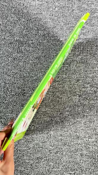 下册译林版英语教材笔记终于到了! 孩子在家预习,家长又不会辅导,可以准备这本教材笔记,它完全同步课本内容,每篇课文都带有翻译,重点单词、重点句型都有标注,还有情景对话、听力练习、语法专项等等,让孩子学起来更轻松!#三下译林版英语 #英语笔记 #译林版三年级英语下册 #寒假预习