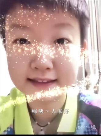 考古奶音莎唱《简单爱》,欢乐溢出屏幕!澳门退场名场面+粉丝献唱,情深深意绵绵。场上给力量,场下给情绪,莎莎妥妥是宝藏女孩🎤快来接住莎宝的《简单爱》😘#孙颖莎#简单爱#名场面