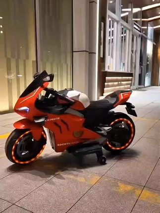 可坐人双人儿童电动摩托车宝宝玩具车电瓶车男女小孩3岁以上酷炫#儿童电动车 #萌娃骑车 #童车玩具 #骑上我心爱的小摩托 #整条街最靓的仔