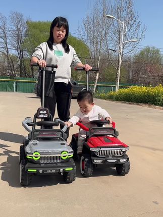 儿童电动四轮手推车 适合1到4岁小朋友驾驶#小孩玩具车可坐人 #遛娃神器 #童车玩具