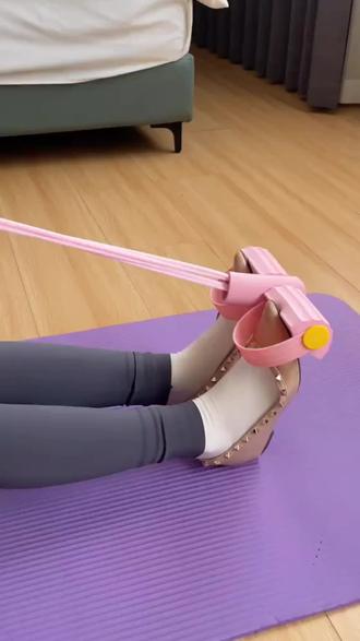 腰部往里凹,肚子往前凸?这种肚子应该怎么练习呢?一个动作教会你!在家就能练!#脚蹬拉力器 #腹部训练 #居家锻炼 #腹肌马甲线 #运动