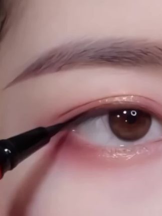 用来画眼线~卧蚕~下眼线顺畅又自然,新手宝宝都去冲#眼线笔 #防水眼线笔#美妆