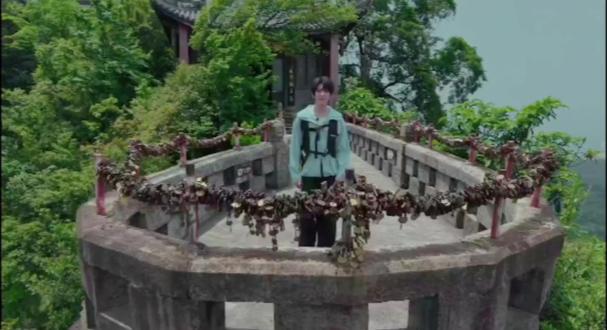 十五岁的陈浚铭 有没有成为自己想成为的人#陈浚铭#秀以秋枝铭#fpy@抖音来客官方助推官 @抖音创作灵感 @抖音媒体内容优推官 @抖音小助手