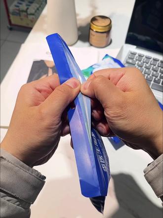 湿厕纸独立单片 #湿厕纸 姐妹们听我一句劝,出门在外上厕所,一定要备上湿厕纸,外面的纸巾粗糙又不卫生,还好让我薅到了李医生家湿厕纸的大羊毛,3块9毛9到手整整50片! #湿厕纸推荐 #出门必备