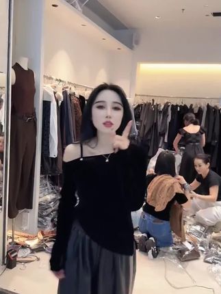 韩系百搭新款设计感休闲气质显瘦斜肩T恤上衣LK2505827#高级感穿搭 #显瘦搭配 #高级穿搭 #韩系百搭显瘦上衣 #气质显瘦上衣