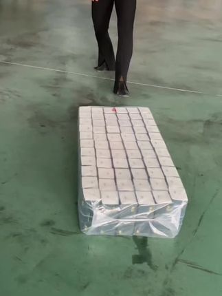 这款纸巾给家人们放福利了 干湿两用湿水不易破 柔软细腻亲肤 宝妈都在用哦#强烈推荐 #种草 #纸巾 #抽纸 #好物推荐分享 @DOU+好生意 @DOU+小助手