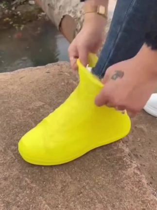 #防水鞋套 #雨季必备 #实用好物#鞋套