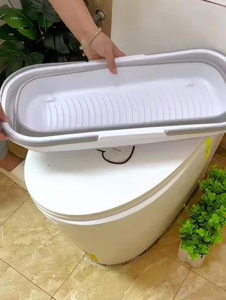 这个可以折叠的拖把桶,家里各种拖把都可以用,用完收纳起来也不占地方 #折叠拖把桶 #拖把桶 #方便又实用 #卫生间好物
