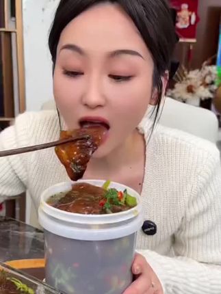 【船小宇】即食海蜇皮海蜇酸辣海蜇头1000g/桶顺丰#海蜇#零食推荐 #解馋#追剧小零食 #海鲜@DOU+好生意 @DOU+小助手