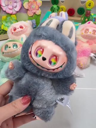 拉布毛绒玩偶 #毛绒玩偶 #毛绒玩偶挂件 #拉布布 #labubu #地摊玩具
