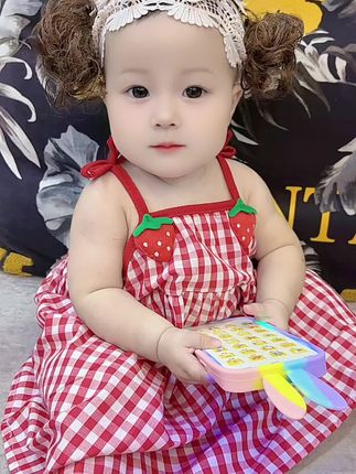 各玩各的手机,不用来抢我的啦!#早教手机可啃咬 #宝妈带娃解放双手  #宝宝玩具 #今日份小可爱已上线