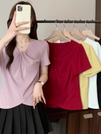 2025夏装新款胖mm大码女时尚设计感v领女装不规则正肩T恤