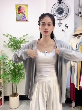 姐妹们,好好爱自己😘 #开衫外套 #开衫