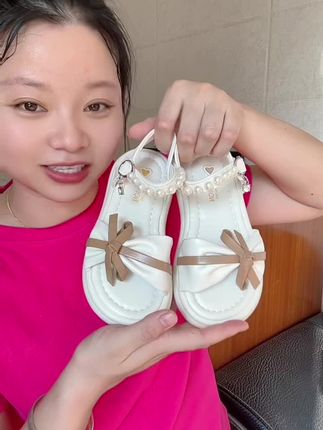 女童凉鞋2025夏季新款公主鞋软底沙滩凉拖中大童儿童防滑凉鞋女童 #女童凉鞋 #夏季童鞋#公主鞋#沙濉凉鞋#儿童穿搭