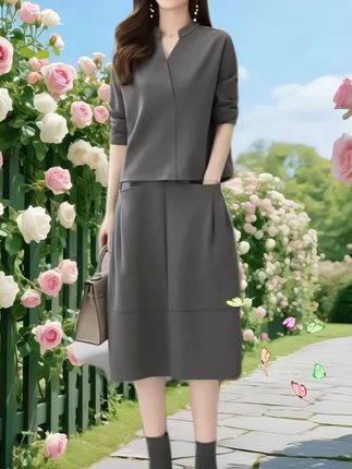 休闲时尚连衣裙套装2025春秋季新款大码着肚子显瘦减龄裙子 #上热门 #优雅气质 #春秋穿搭 #穿出自信穿出美丽 #谁穿谁漂亮 @DOU+小助手