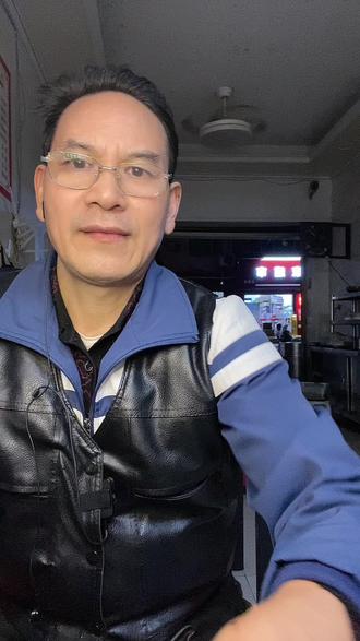 四川舰比航母还厉害看完你就知道了