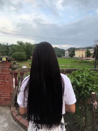 开始长白发了,还是剪了吧。吃多了生活的苦、愁的,看看门口这田,下地干活了#养发护发 #头发护理 #发质 #电商好看计划