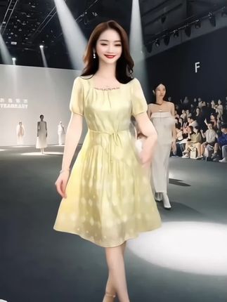 莱赛尔天丝时尚气质收腰连衣裙2025夏季新款修身遮肉小个子裙子女#气质优雅高端#显瘦减龄