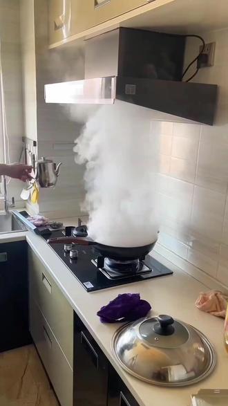 告别拆洗油烟机噩梦,天天用新机! #美的银河油烟机#美的蒸汽洗油烟机#油烟机清洗#厨房好物