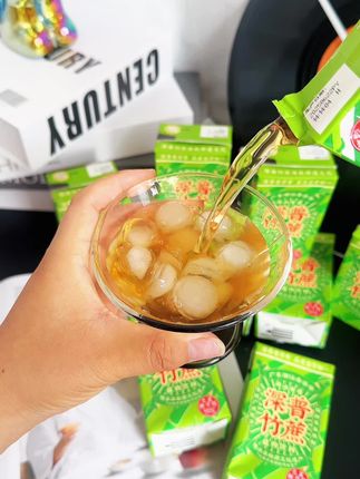 “南方人从小喝到大的竹蔗汁做成饮料啦!!巨巨巨清爽#竹蔗汁 #夏日饮品#清爽一夏#竹蔗冰