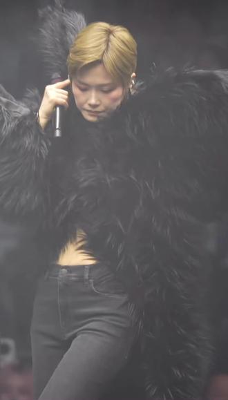 李宇春新歌《恶鸟》
不是筑起巢就是同类