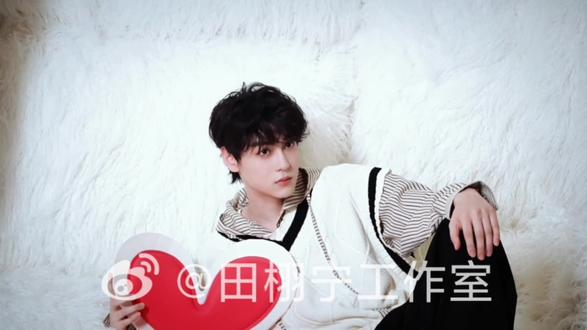 #颜值与实力并存
光影是唯一的旁白