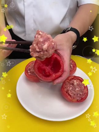 咸蛋三鲜汤的做法 这也太好喝了,汤鲜味美的三鲜汤,厨房小白也能轻松搞定#美食 #咸蛋三鲜汤