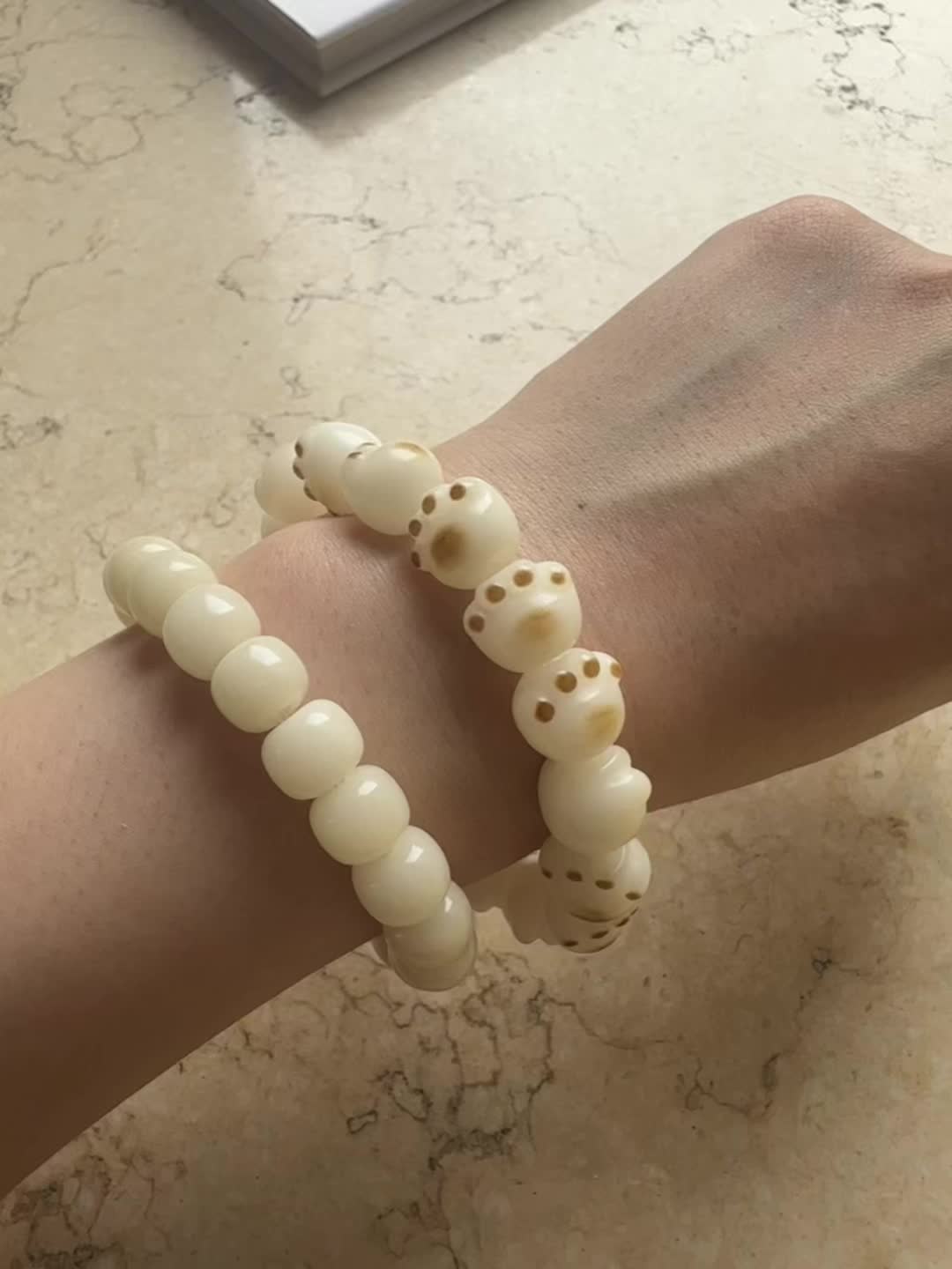 菩提根手串 谁能拒绝可爱的猫爪菩提手串呢,戴上它,感觉自己都变得软萌起来啦~ #菩提 #菩提根 #菩提手串 #菩提文玩#菩提根手串