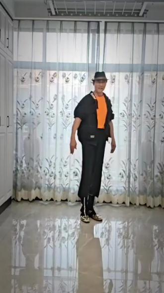 #顽石舞蹈
蒙古族舞蹈《呼伦贝尔的云》26.03.07