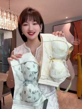 大胸显小调整型内衣来福利啦 #打造完美身材#调整型内衣收副乳#精致女人必备#专柜品质#无钢圈舒适内衣