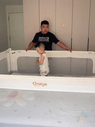 早晚要买的东西就趁早安排吧,这个免打孔的床国栏真的太香了,不破坏床体。能睡安稳觉,还能短暂解放妈妈,三面到手才一百多崽#宝宝围栏#床围栏#带娃好物#崽崽妈