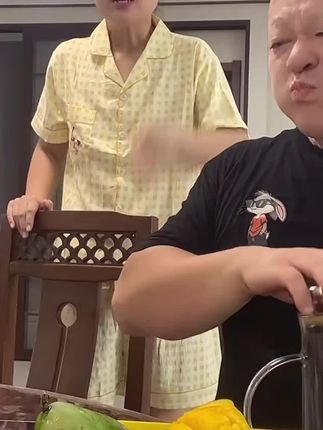 皮薄肉厚核小的金煌芒 自己吃,送朋友 给家人都很合适的应季水果