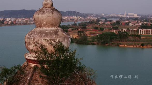 秀甲天下,醉美广西,今天航拍的是南宁横州市峦城镇,一座历史悠久的红色古镇,欢迎各国网友前来探访
