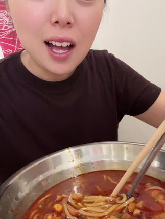 #妈呀太香了 #太好吃了 #吃货的日常 #螺蛳粉一口就上头 #柳州螺蛳粉