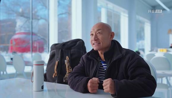 上天给我什么 我就享受什么 上天让我失去什么 我就放下什么.#冬泳怪鸽#名人访谈录