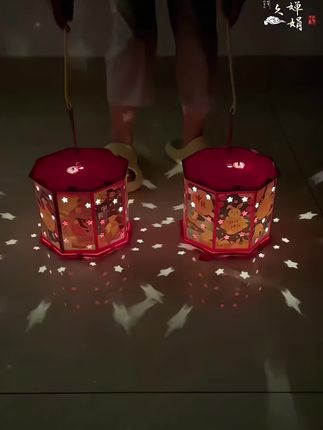 中秋佳节马上到啦,给孩子准备了这个#投影灯笼 #中秋节报影灯笼 #中秋快乐 #花好月圆 #孩子的快乐很简单