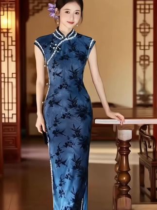 #优雅气质 #国风古韵 #旗袍 #旗袍美人 #内容启发搜索 @DOU+上热门