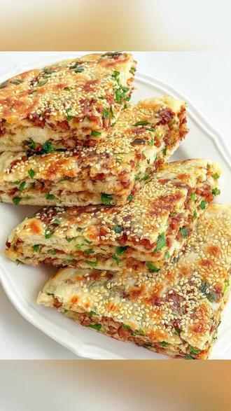 过年自己在家就可以做的面食小吃,真的太香太美味了#真实生活分享计划 #美食#面食#美食教程#自制小吃 #早餐饼